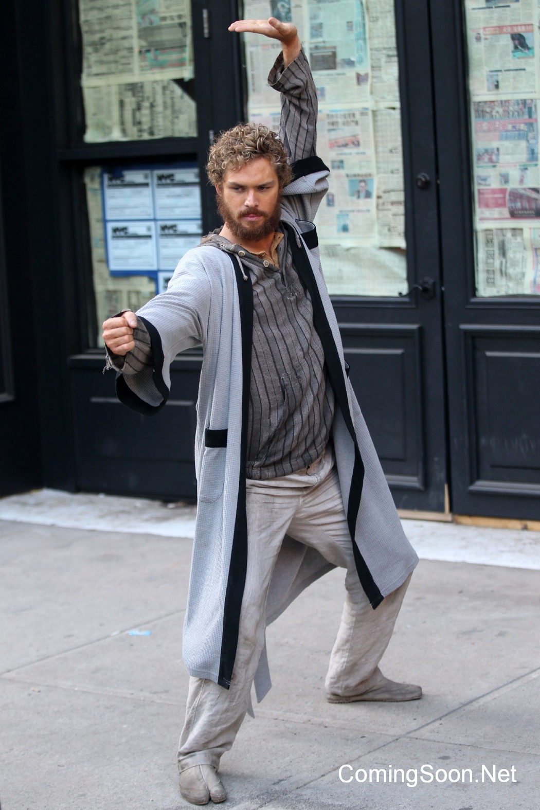 Finn Jones luchando en el rodaje de 'Iron Fist'