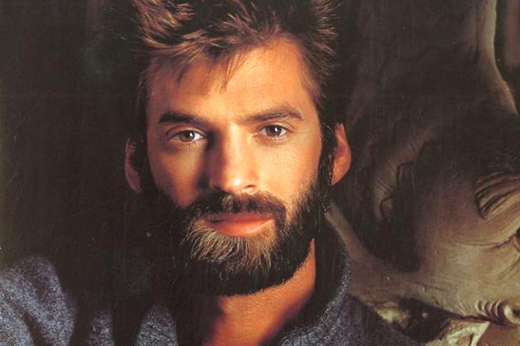 Aunque fue Kenny Loggins el que alcanzó la fama por su interpretación de un...