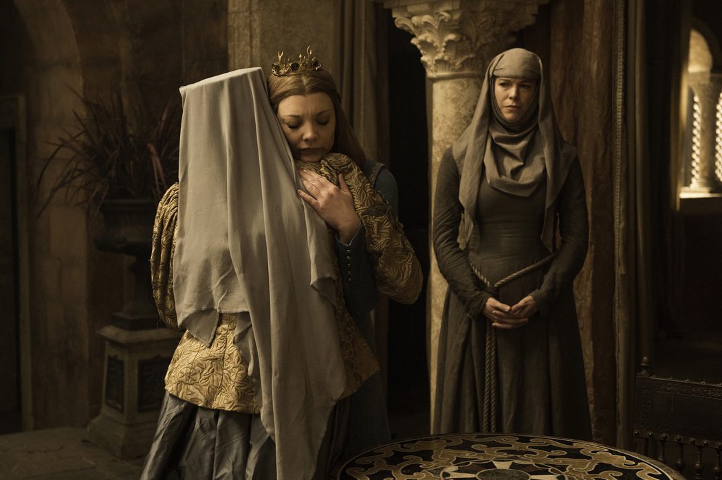 La reina Margaery se reúne con su abuela Olenna Tyrell