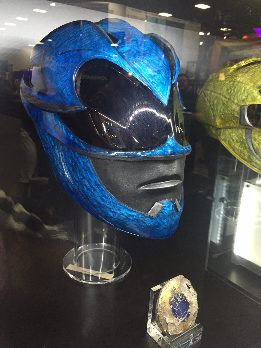 Casco y moneda de poder del ranger azul