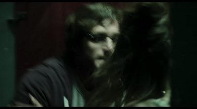 'Summer Camp' Clip Exclusivo