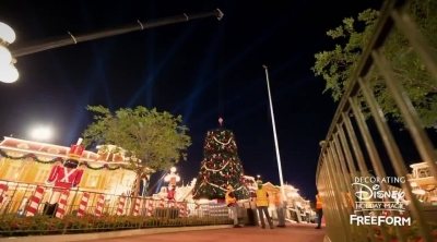Spot 'Decorating Disney: Holiday Magic'