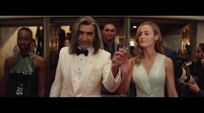 Spot Super Bowl Nissan: Eugene Levy, Brie Larson