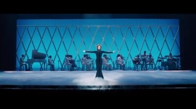 'Aline' - Escena 'My Heart Will Go On en los Premios Oscar'