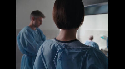 Tráiler en VOSE de 'April'