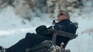 Kurt Russell y Lewis Pullman para Michelob Ultra, dirigida por Joseph Kosinski