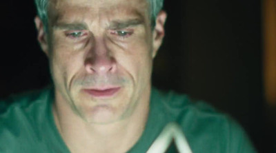 Tráiler en español 'Amor apocalipsis' (2025)