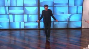 Jake Gyllenhaal demuestra su físico en el show de Ellen